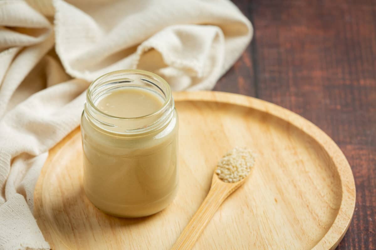 Le tahini se déguste en apéritif, en plat ou en condiment. Il ouvre de multiples voies à la créativité culinaire.